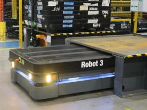 Autonomous mobile robot docking